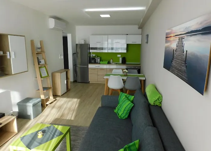 Katamaran Daire Siofok